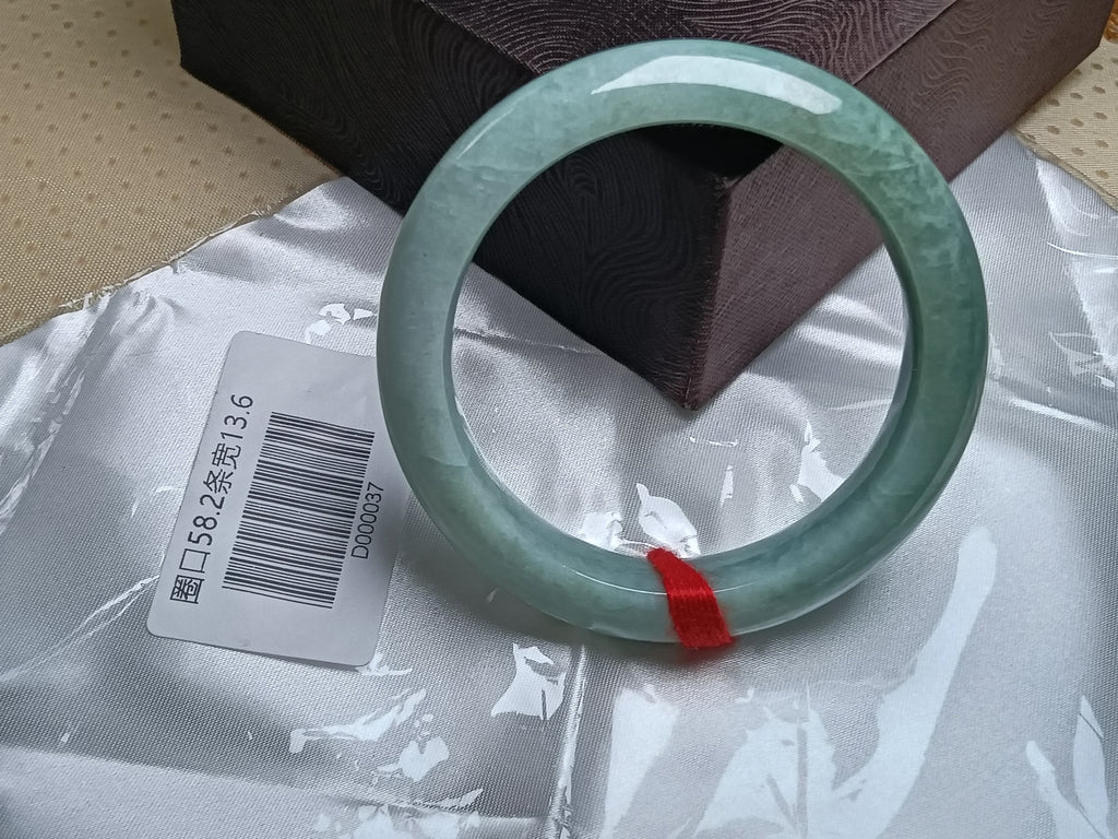 Full Apple Green Even color Nature Type-A Jadeite Bangles (Size:58mm)