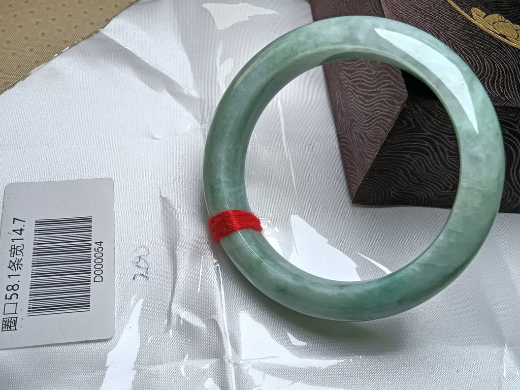 Full Apple Green Even color Nature Type-A Jadeite Bangles (Size:58mm)