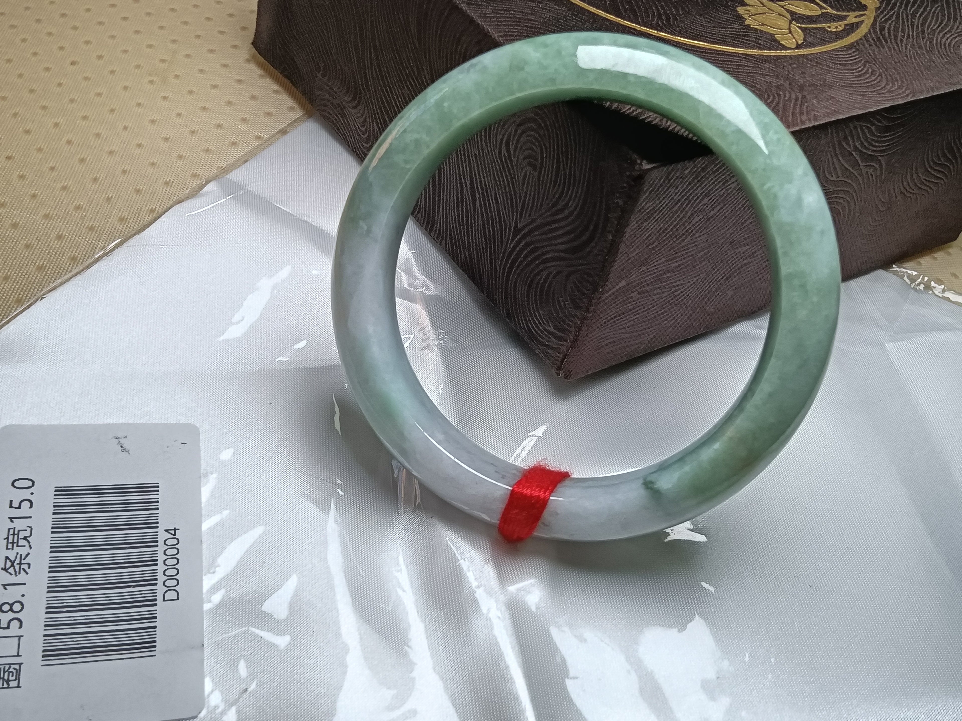 Half Water/Half Mountian Withe mixed Green Nature Type-A Jadeite Bangles (Size:58mm)#D004
