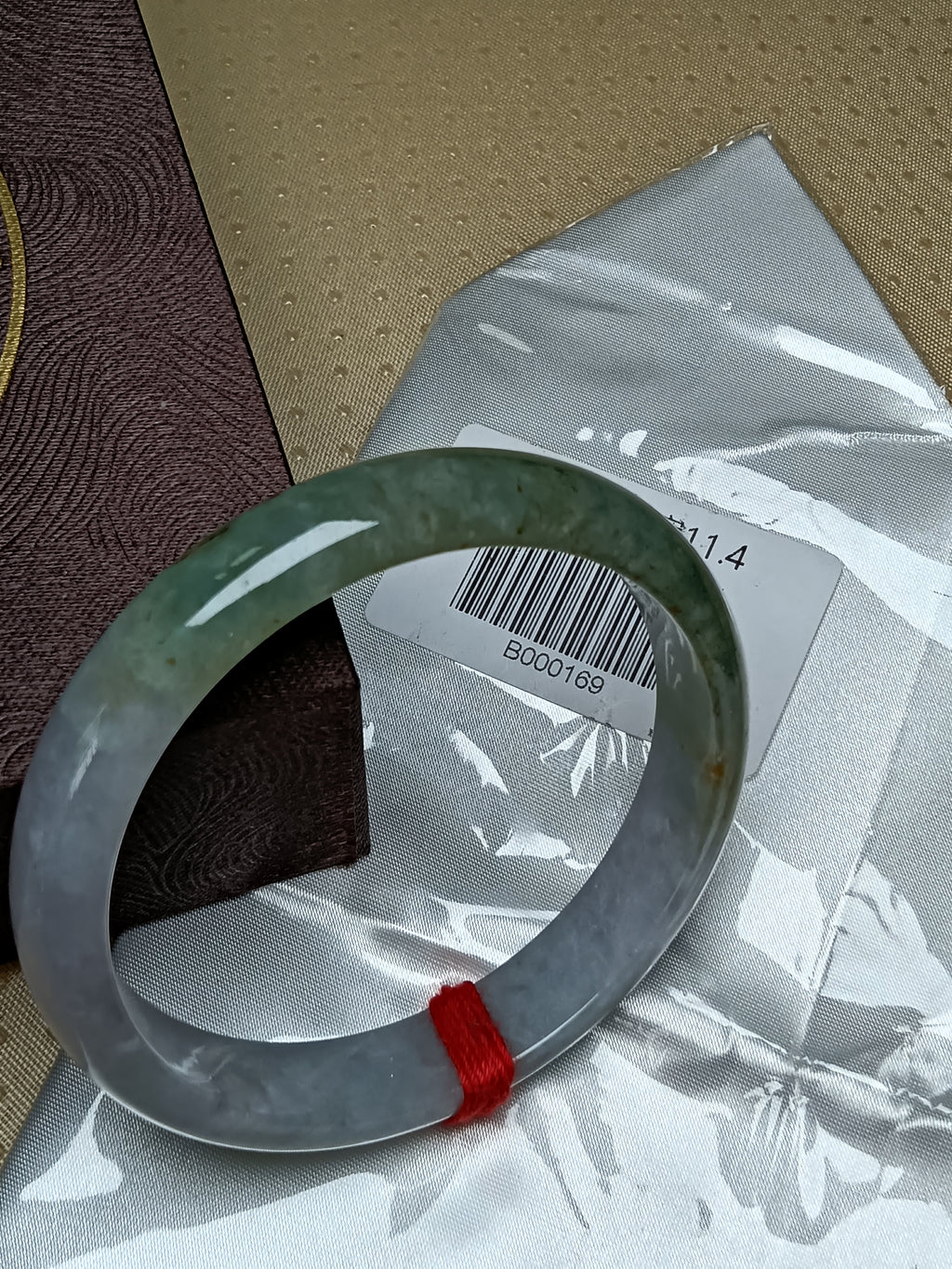 Half Water/Half Mountian Withe mixed Green Nature Type-A Jadeite Bangles (Size:59-60mm)#B169