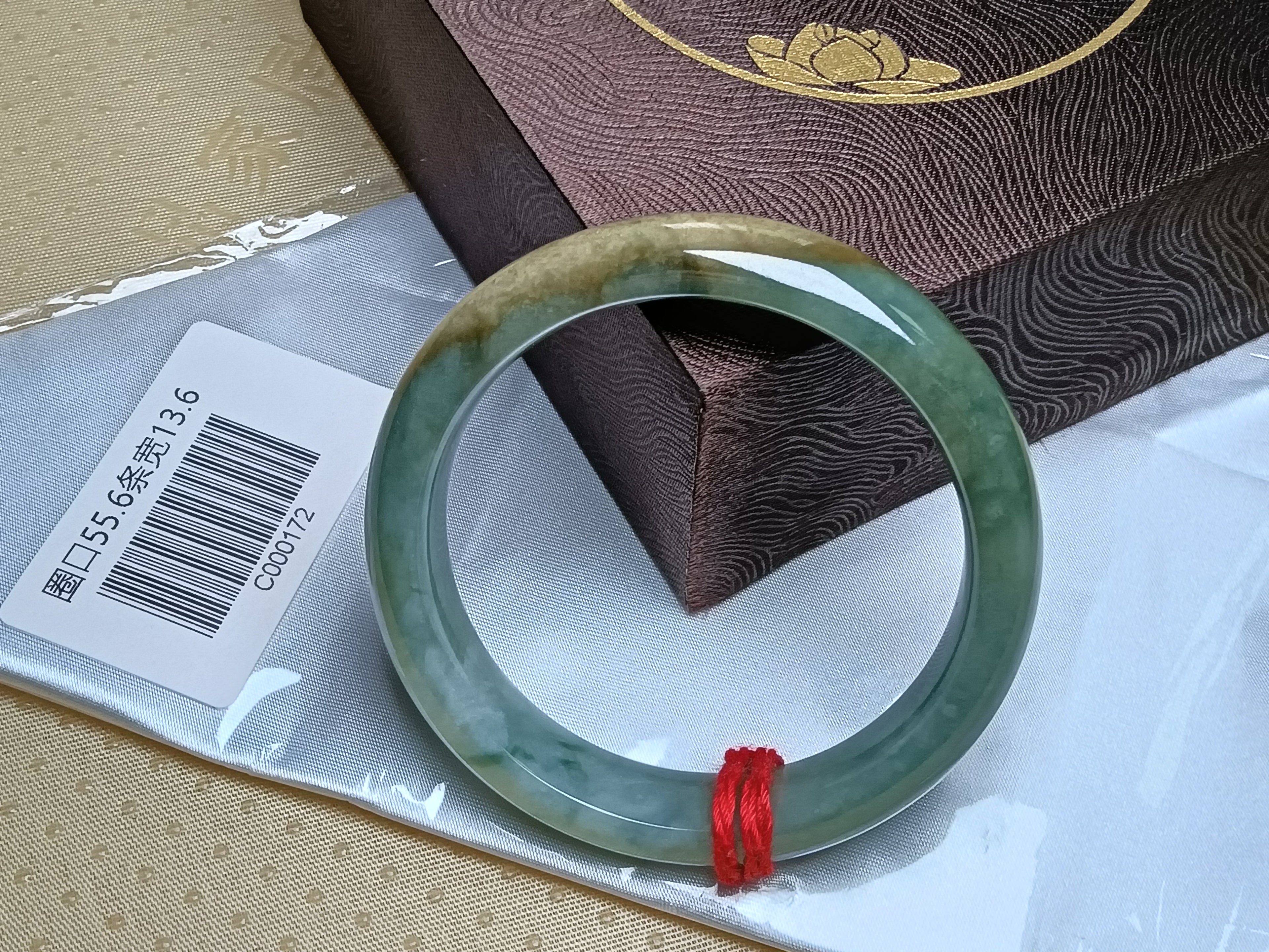 Light Green with Sajin Flowing Flower Nature Type-A Jadeite Bangles (Size:55-56mm)# C172