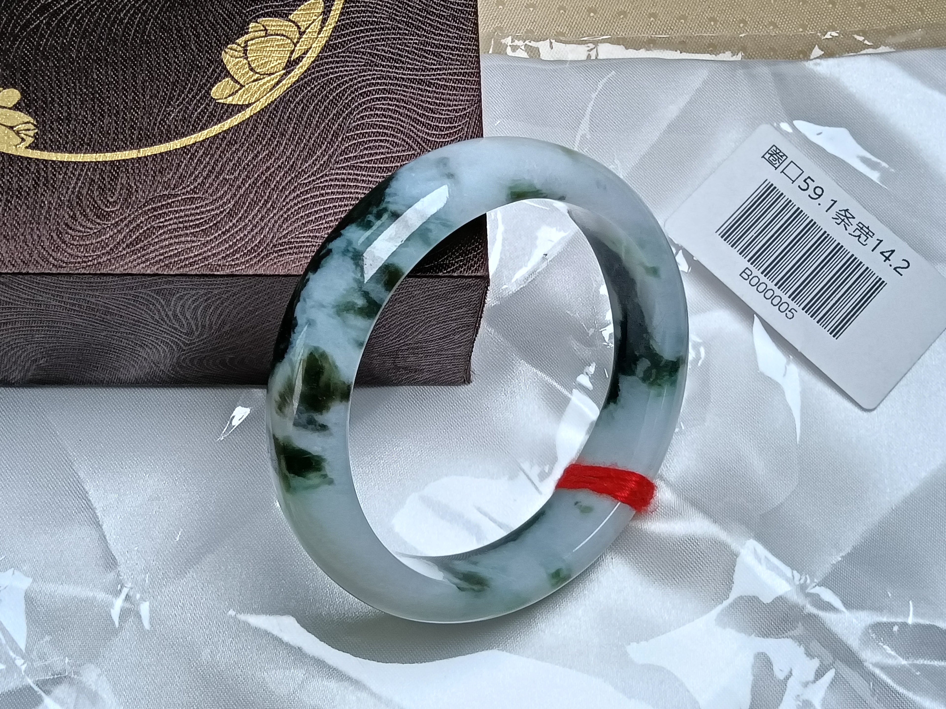 Light Green with Floating Flower Nature Type-A Jadeite Bangles (Size:59mm)