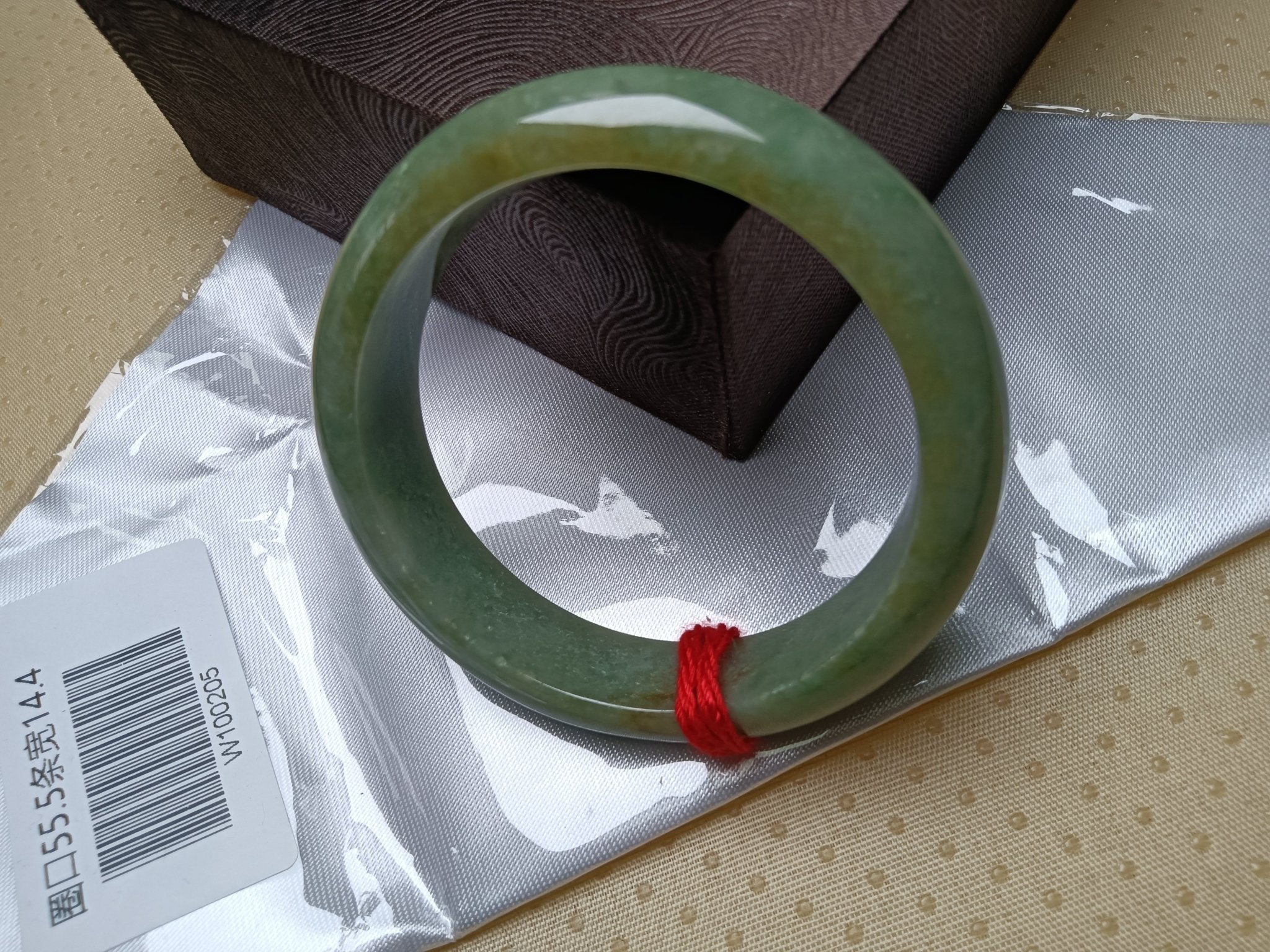 Watery Full Light Green Nature Type - A Jadeite Bangle (Size: 54.5 - 56mm) - Jadeite Ding
